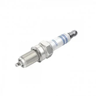 Свічка запалювання Fiat Grande Punto 1.2/1.4 10.05- BOSCH 0 242 135 515