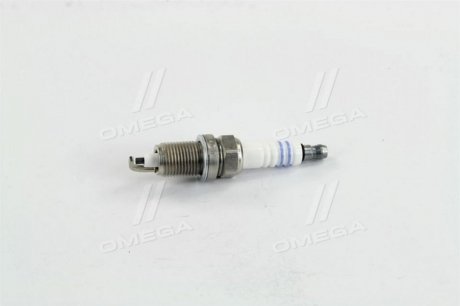 Свічка запалювання Toyota Corolla BOSCH 0 242 229 590