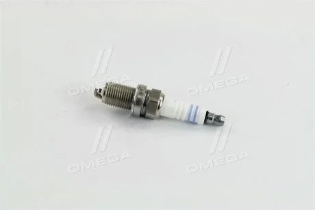 Свічка запалювання Chrysler/Jeep Cherokee 92- BOSCH 0 242 235 666