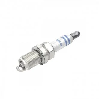 Свічка запалювання VAG/Skoda 1.8/2.0TSFI 09.04- BOSCH 0 242 245 576