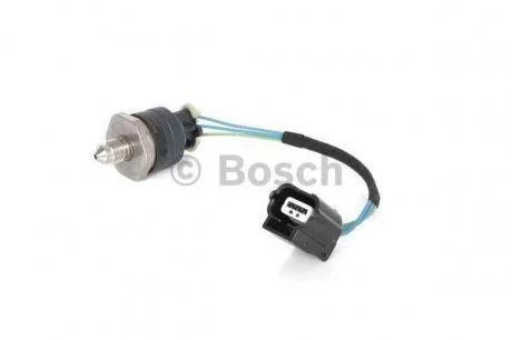 Датчик тиску палива JAGUAR XF I, XJ, XK II, LAND ROVER DISCOVERY IV, RANGE ROVER III, RANGE ROVER SPORT I 508PN/508PS 01.09- BOSCH 0261545047
