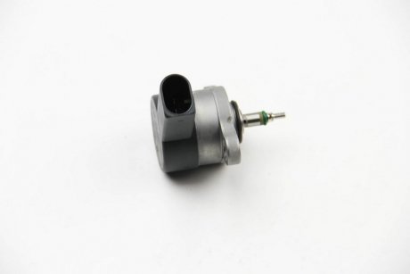 Клапан редукционный рейки топливной MB Sprinter (901-904)/Vito (W638) CDI (сетка) BOSCH 0281002698 (фото 1)