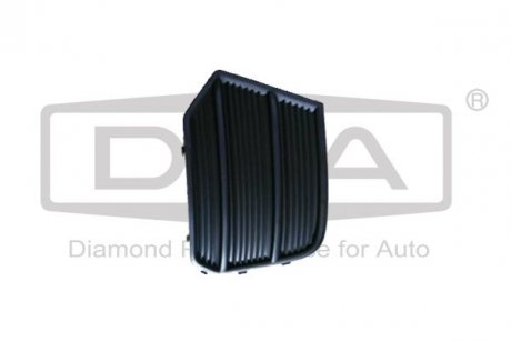 Грати протитуманної фари правої (чорна) Audi Q3 (11-) DPA 88071822302