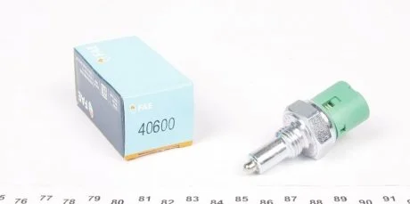Датчик увімкнення підсвітки руху заднім ходом FAE 40600