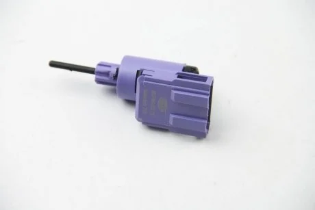 Вимикач ліхтаря стоп-сигналу 12V HELLA 6DD008622-731