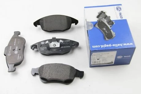 Гальмівні колодки, дискове гальмо (набір) HELLA 8DB 355 013-341