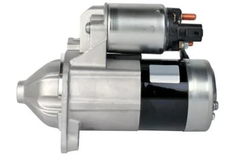 Стартер (12В, 1,2кВт) HYUNDAI COUPE II, ELANTRA IV, I30, TIBURON, KIA CEED, PRO CEED, SPORTAGE II 1.6D/2.0/2.0LPG 08.01-12.12 HELLA 8EA012527721