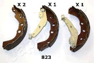 Комлект тормозных накладок JAPANPARTS GF823AF (фото 1)