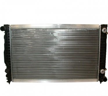 Радиатор охлаждения A4/A6/Passat 97-05 2.4i/2.8i/2.5TDI (632x399x32) JP GROUP 1114204200 (фото 1)