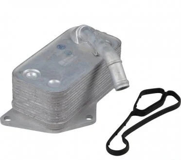 Радіатор масла BMW 1(E87/F21)/3(E90)/5(E60/F10)/X5(E70) JP GROUP 1413500400