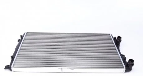Радиатор охлаждения двигателя MAHLE / KNECHT CR 761 000S