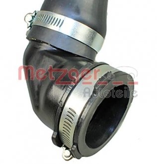 Патрубок інтеркулера Ford Focus 1.6 TDCI 04-12/Volvo S40/V50 1.6D 05-12 METZGER 2400247