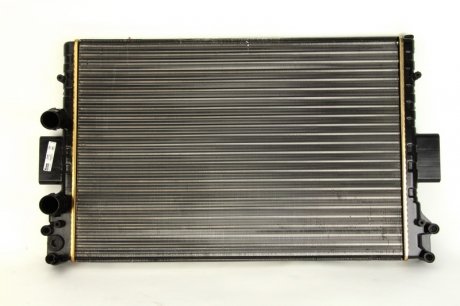 Радиатор охлаждения IVECO (выр-во) NISSENS 61985 (фото 1)