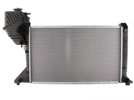 Радиатор охлаждения двигателя NISSENS 62519A (фото 1)