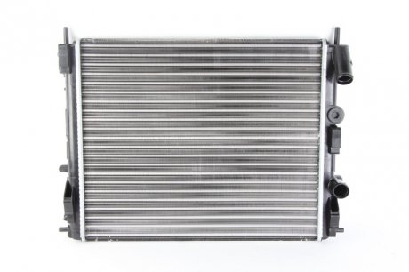 Радиатор охлаждения двигателя NISSENS 637931 (фото 1)