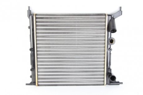 Радиатор, охлаждение двигателя NISSENS 639261 (фото 1)