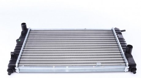 Радиатор, охлаждение двигателя NRF 53250 (фото 1)