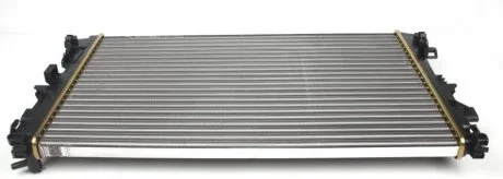 Радіатор охолодження MB Vito W639 2.2CDI 03- NRF 53801 (фото 1)