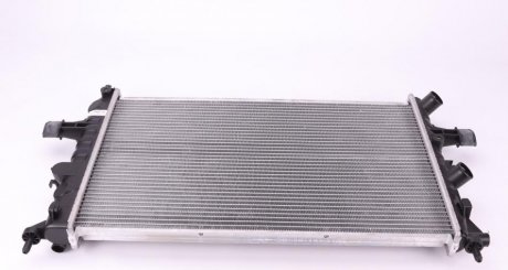 Радиатор, охлаждение двигателя NRF 58176 (фото 1)