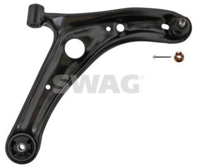 Важіль TOYOTA YARIS 1999-06 1.0i H/b --- SWAG 81943060