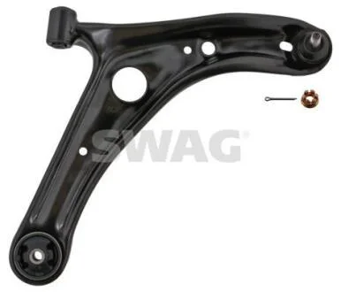 Важіль TOYOTA YARIS 1999-06 1.0i H/b --- SWAG 81943060