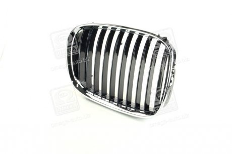 Решетка в капоте пра. BMW 5 E39 (выр-во) TEMPEST 014 0089 914