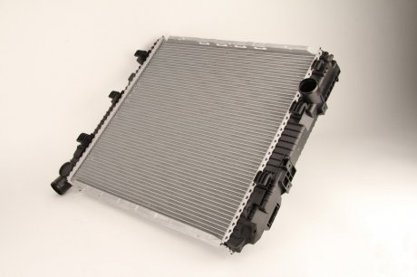 Радиатор, охлаждение двигателя THERMOTEC D7ME009TT (фото 1)