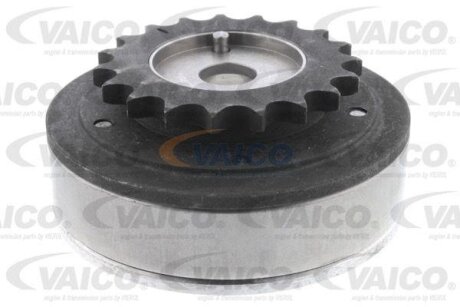 Фото 1 - шків з датчиком фаз ГРМ AUDI A1, A3, A4 B6, A4 B7, A6 C6, TT, SEAT ALTEA, ALTEA XL, EXEO, EXEO ST, LEON, TOLEDO III, SKODA OCTAVIA II, VW EOS, GOLF PLUS V, GOLF V, GOLF VI 2.0 07.02-11.17 VAICO V104822 Шків з датчиком фаз ГРМ AUDI A1, A3, A4 B6, A4 B7, A6 C6, TT, SEAT ALTEA, ALTEA XL, EXEO, EXEO ST, LEON, TOLEDO III, SKODA OCTAVIA II, VW EOS, GOLF PLUS V, GOLF V, GOLF VI 2.0 07.02-11.17 VAICO V104822 (фото 1)