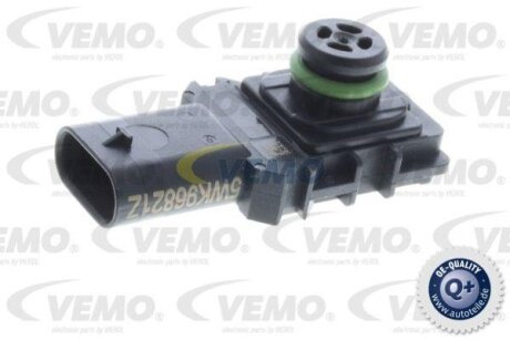 Датчик тиску у впускному колекторі (3 pin з ущильнюючим кільцем) AUDI A3, A4 ALLROAD B8, A4 B8, A5, A6 ALLROAD C6, A6 ALLROAD C7, A6 C6, A6 C7, A6 C8, A7, A8 D4, Q3, Q5, Q7, Q8, R8 1.2-6.3 09.04- VEMO V10721409